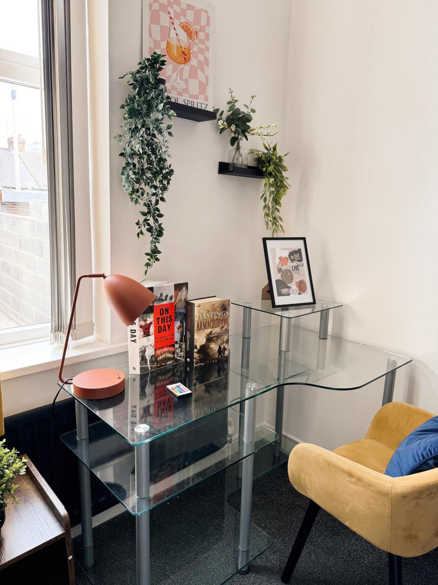 A&A Luxury Stay Rosedale St - Chic, Modern, City Centre, Neon Decor 선덜랜드 외부 사진
